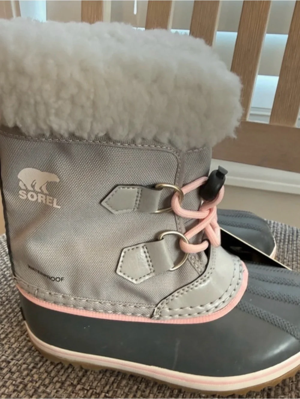 Sorel Kids' Grey and Pink Winter Boot Sorel Yoot pac boots size 12 New